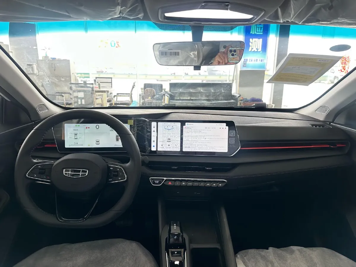 2024 Geely Binray 1.5T 181HP L4 7DCT,autocango,china used car exporter,china ev exporter,chinese used car exporter,chinese used ev exporter