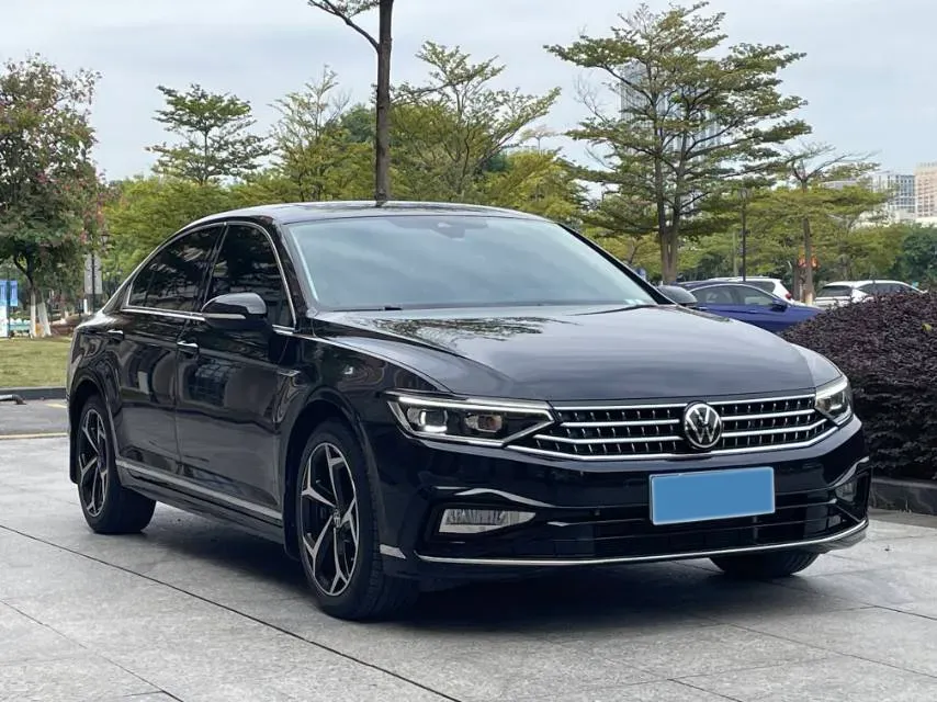 2023 Volkswagen Magotan 2.0T 186HP L4 7DCT,autocango,china used car exporter,china ev exporter,chinese used car exporter,chinese used ev exporter