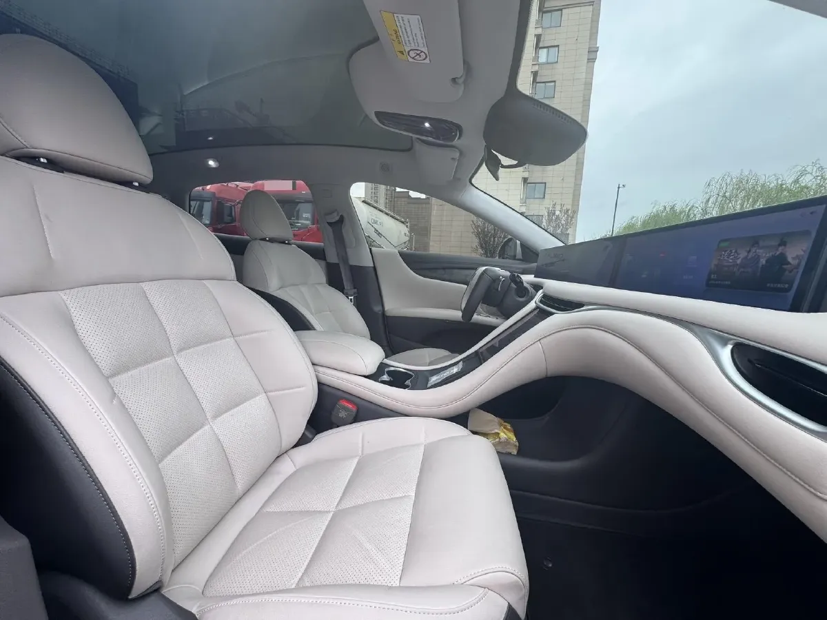 2024 IM L6 BEV 100KWH,autocango,china used car exporter,china ev exporter,chinese used car exporter,chinese used ev exporter