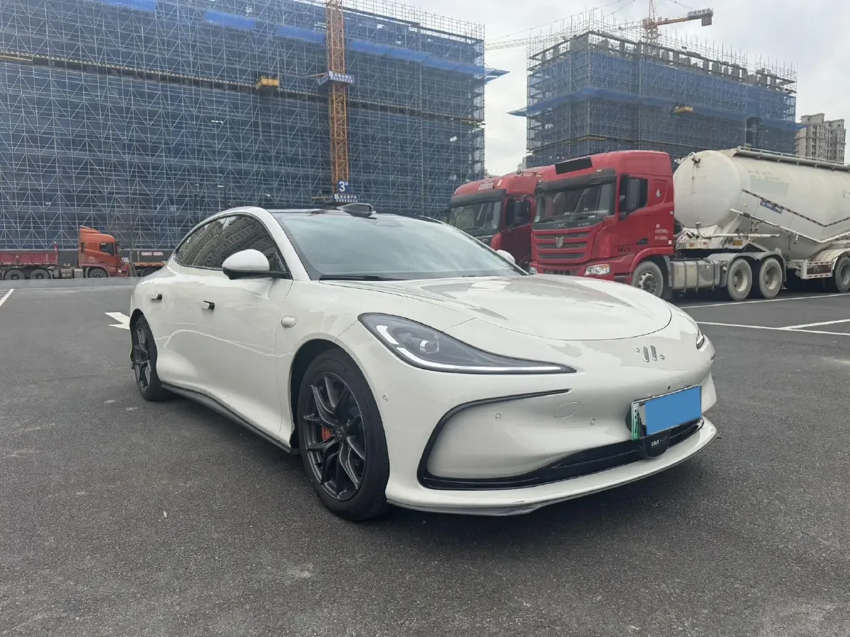 2024 IM L6 BEV 100KWH,autocango,china used car exporter,china ev exporter,chinese used car exporter,chinese used ev exporter