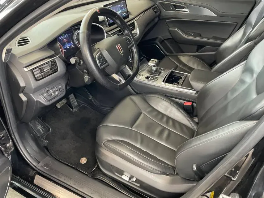 2020 HongQi H5 1.8T 197HP L4 6AT,autocango,china used car exporter,china ev exporter,chinese used car exporter,chinese used ev exporter