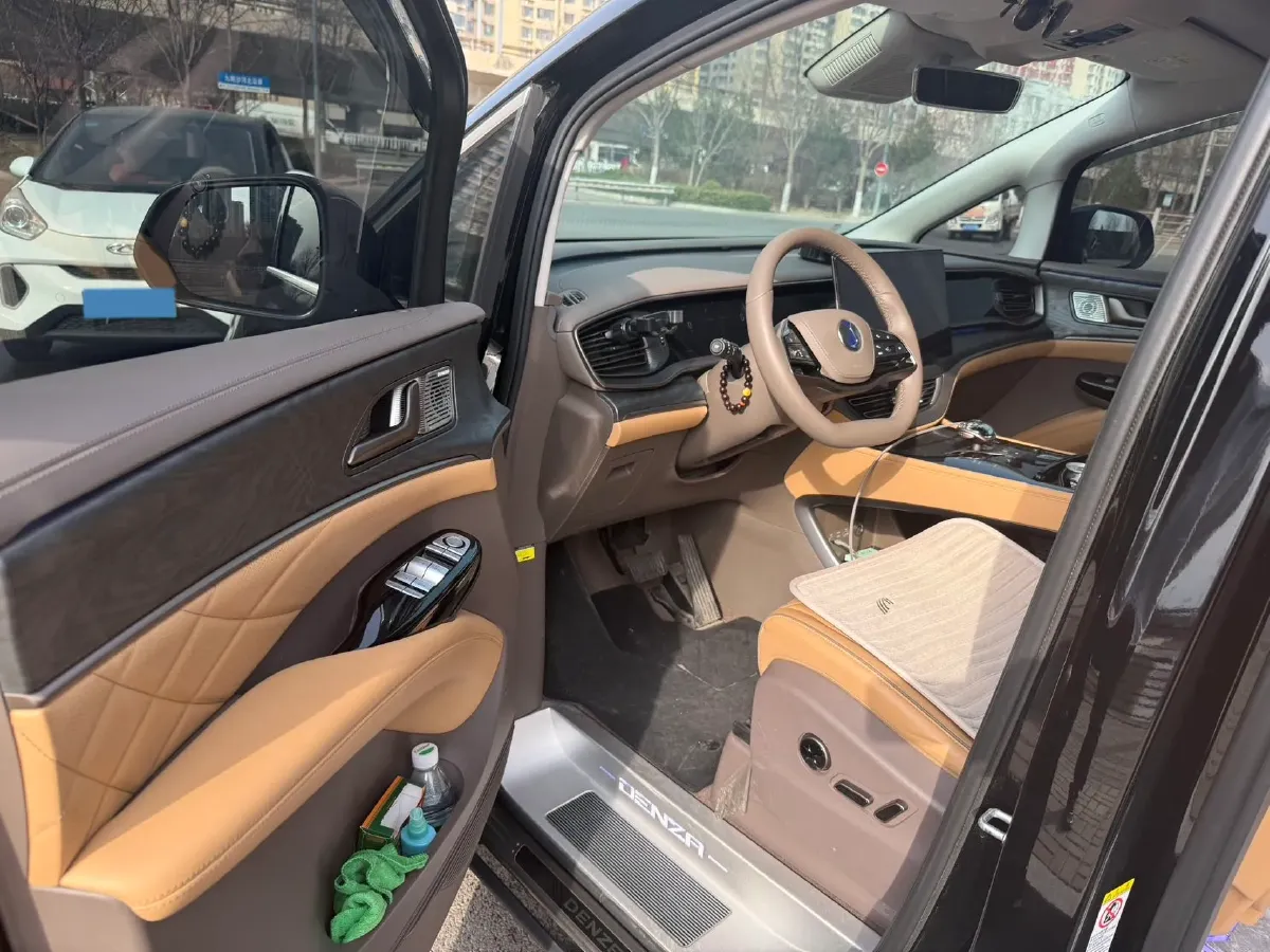 2022 HongQi HS7 3.0T 337HP V6 8AT,autocango,china used car exporter,china ev exporter,chinese used car exporter,chinese used ev exporter