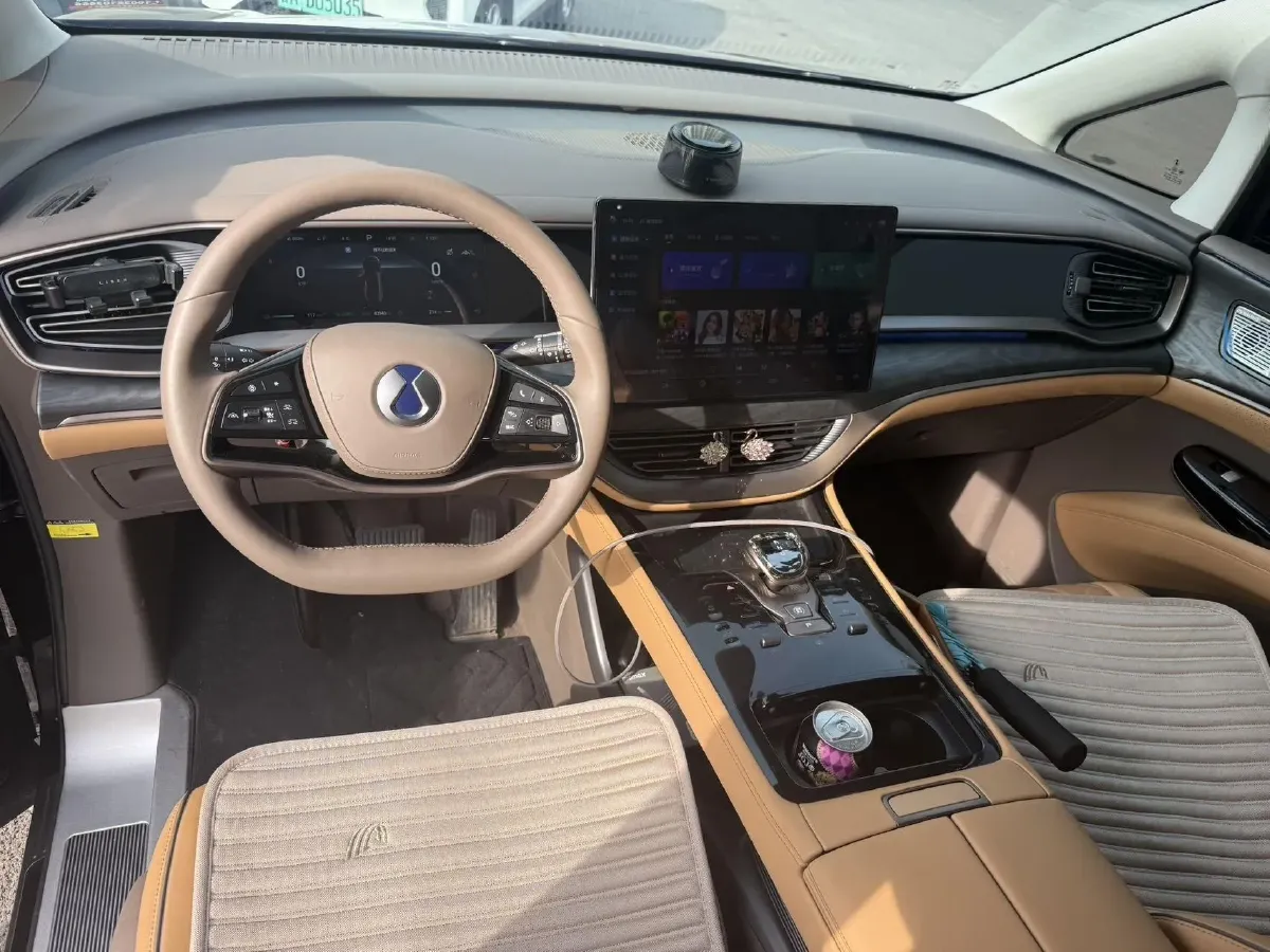 2022 HongQi HS7 3.0T 337HP V6 8AT,autocango,china used car exporter,china ev exporter,chinese used car exporter,chinese used ev exporter