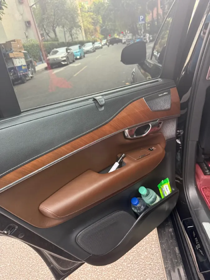 2019 Volvo XC90 PHEV 2.0T 320HP L4 8AT PHEV 10.4KWH,autocango,china used car exporter,china ev exporter,chinese used car exporter,chinese used ev exporter