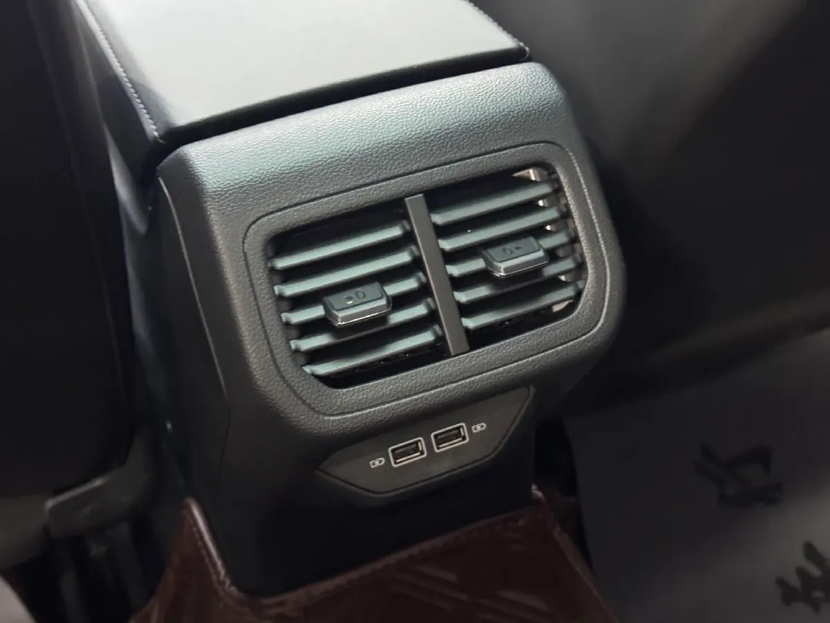 2023 Volkswagen Bora 1.2T 116HP L4 7DCT,autocango,china used car exporter,china ev exporter,chinese used car exporter,chinese used ev exporter