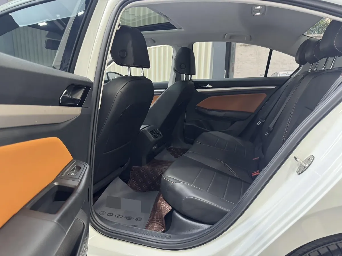 2023 Volkswagen Bora 1.2T 116HP L4 7DCT,autocango,china used car exporter,china ev exporter,chinese used car exporter,chinese used ev exporter