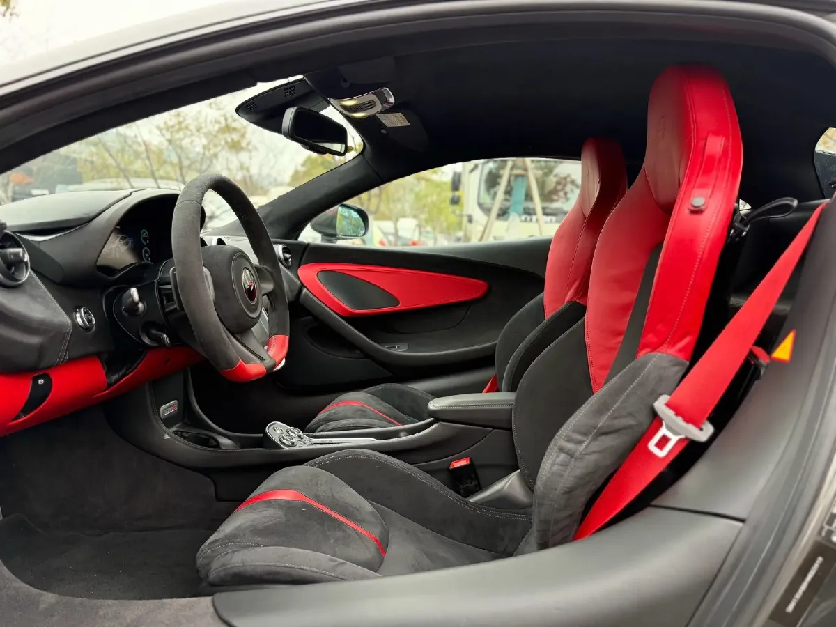 2015 McLaren 570 3.8T 570HP V8 7DCT,autocango,china used car exporter,china ev exporter,chinese used car exporter,chinese used ev exporter