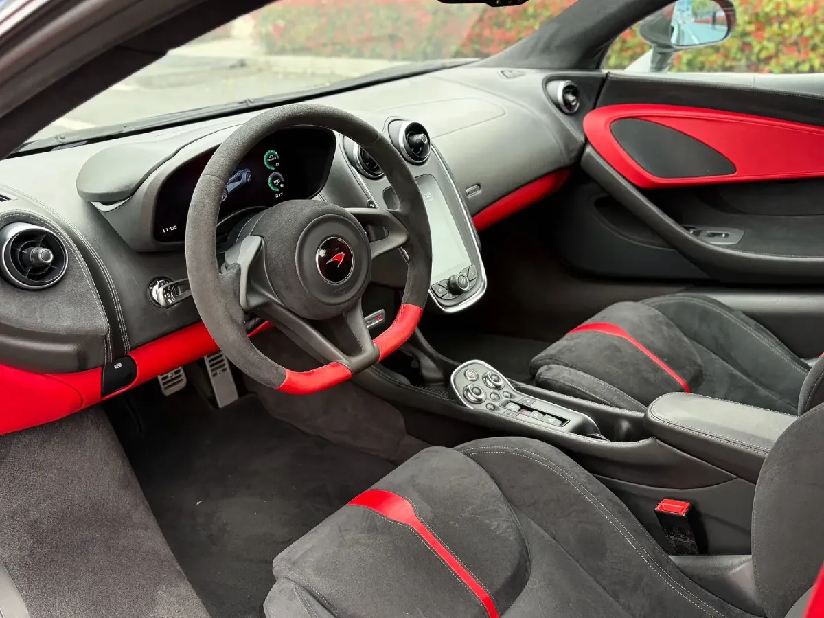 2015 McLaren 570 3.8T 570HP V8 7DCT,autocango,china used car exporter,china ev exporter,chinese used car exporter,chinese used ev exporter