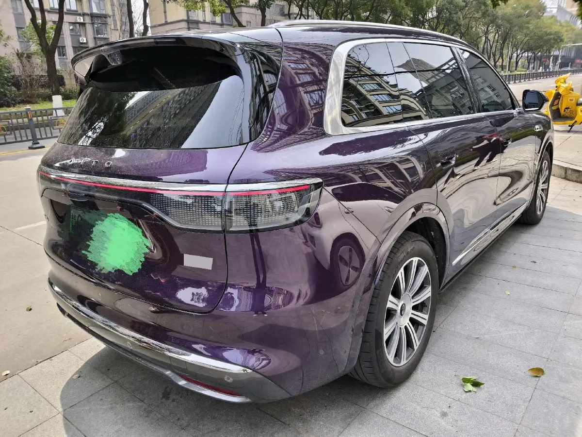 2025 AITO AITO M8 REEV 160HP REEV 53.4KWH,autocango,china used car exporter,china ev exporter,chinese used car exporter,chinese used ev exporter