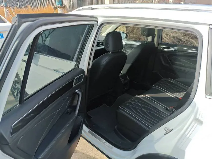 2023 Volkswagen Tiguan L 1.5T 160HP L4 7DCT,autocango,china used car exporter,china ev exporter,chinese used car exporter,chinese used ev exporter
