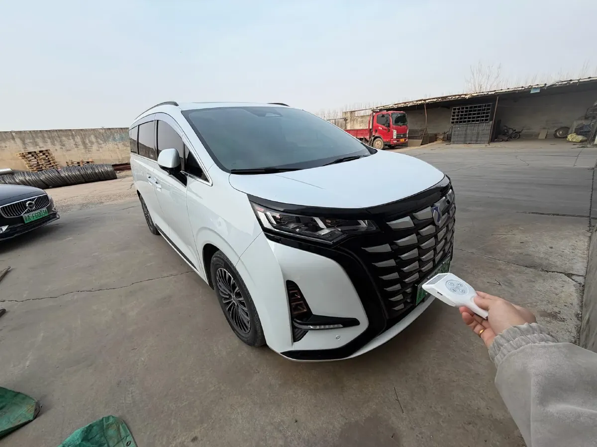 2022 Mercedes-Benz GLC Class 2.0T 197HP L4 9AT,autocango,china used car exporter,china ev exporter,chinese used car exporter,chinese used ev exporter