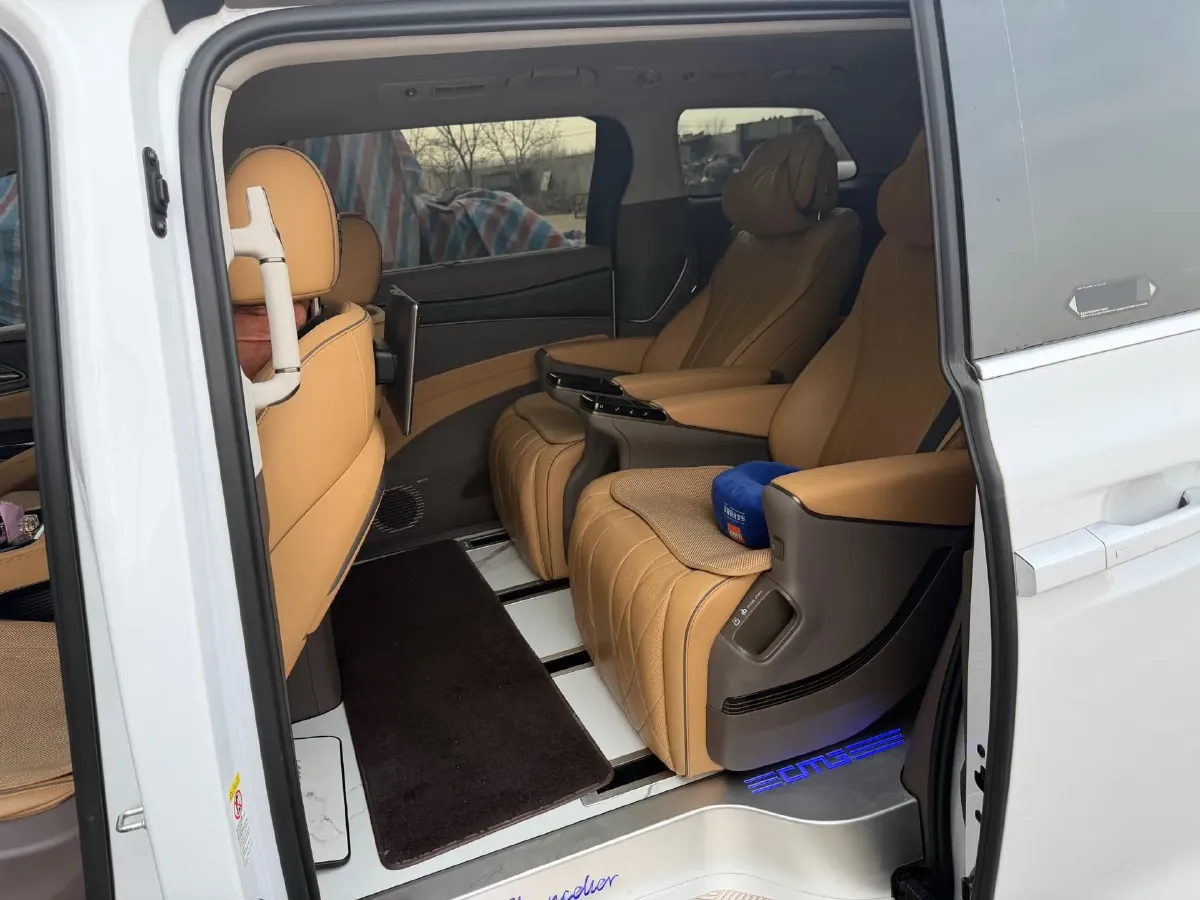 2022 Mercedes-Benz GLC Class 2.0T 197HP L4 9AT,autocango,china used car exporter,china ev exporter,chinese used car exporter,chinese used ev exporter