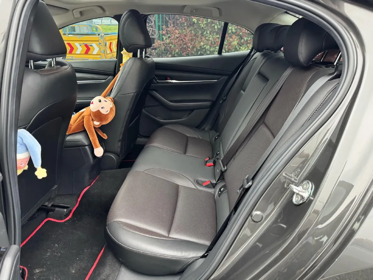 2021 Mazda 3 Axela 2.0L 158HP L4 6AT,autocango,china used car exporter,china ev exporter,chinese used car exporter,chinese used ev exporter