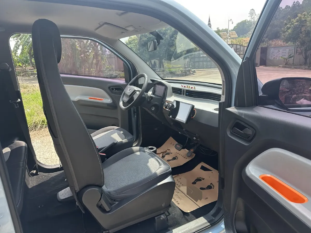 2020 WuLing HongGuang MINI EV BEV 13.8KWH,autocango,china used car exporter,china ev exporter,chinese used car exporter,chinese used ev exporter