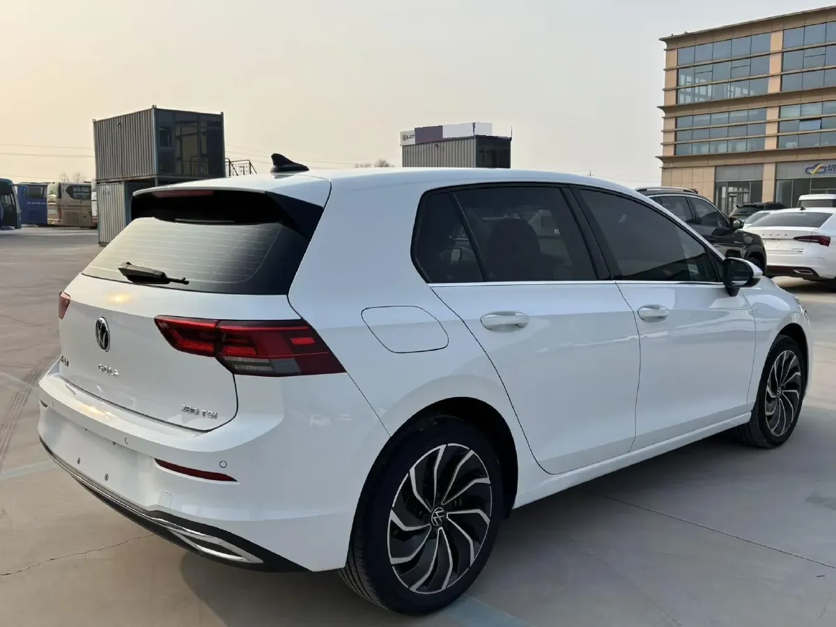 2023 Volkswagen Golf 1.4T 150HP L4 7DCT,autocango,china used car exporter,china ev exporter,chinese used car exporter,chinese used ev exporter