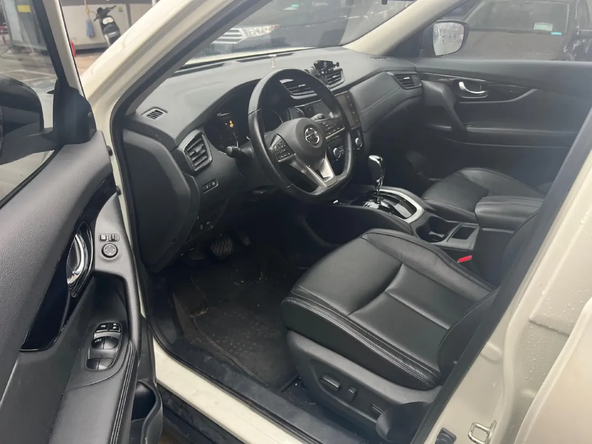 2021 Nissan X-Trail 2.0L 151HP L4 CVT,autocango,china used car exporter,china ev exporter,chinese used car exporter,chinese used ev exporter