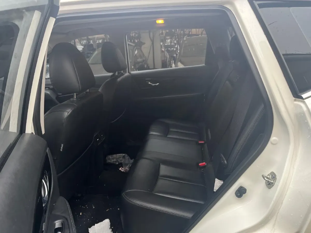 2021 Nissan X-Trail 2.0L 151HP L4 CVT,autocango,china used car exporter,china ev exporter,chinese used car exporter,chinese used ev exporter