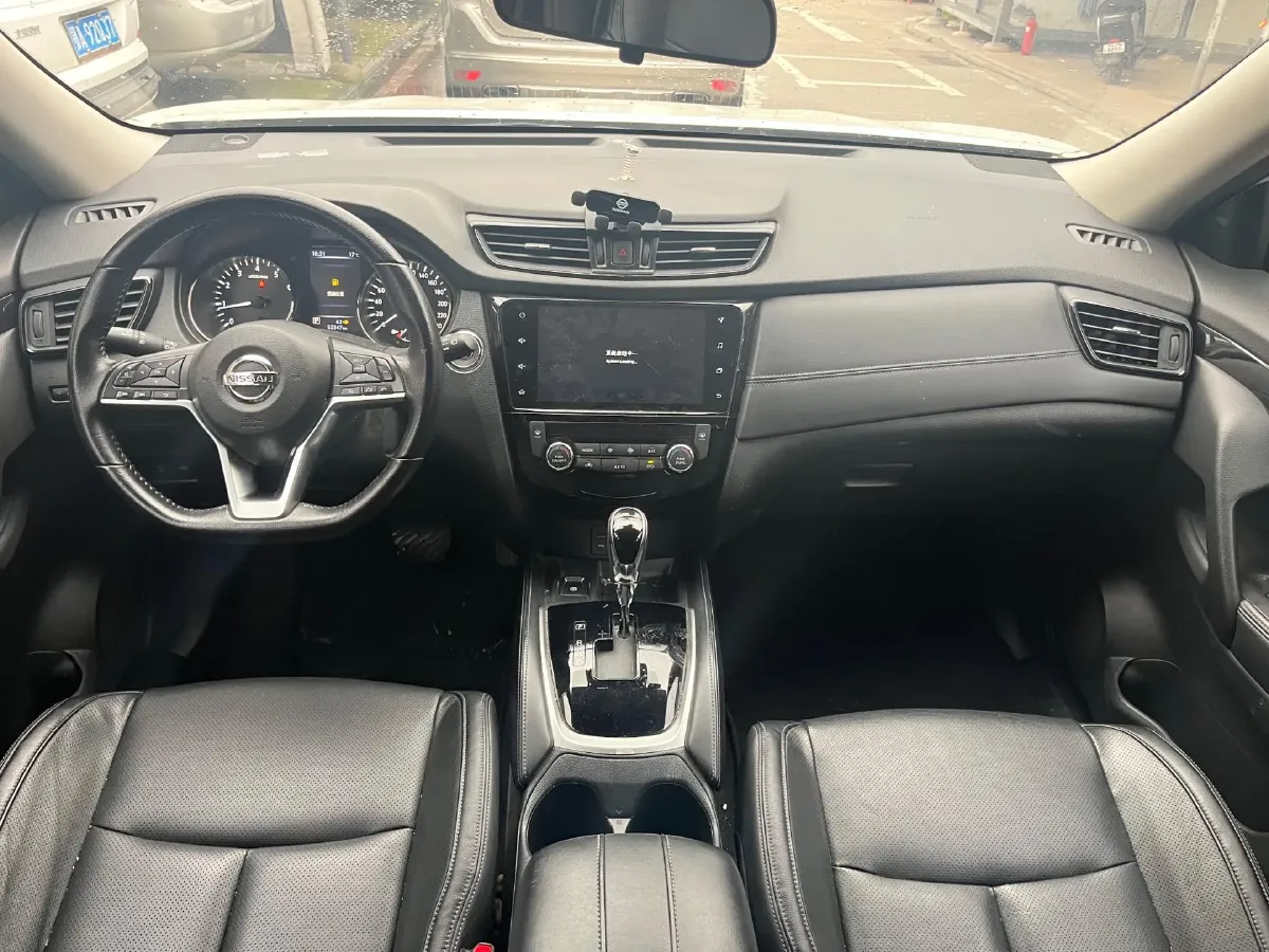 2021 Nissan X-Trail 2.0L 151HP L4 CVT,autocango,china used car exporter,china ev exporter,chinese used car exporter,chinese used ev exporter