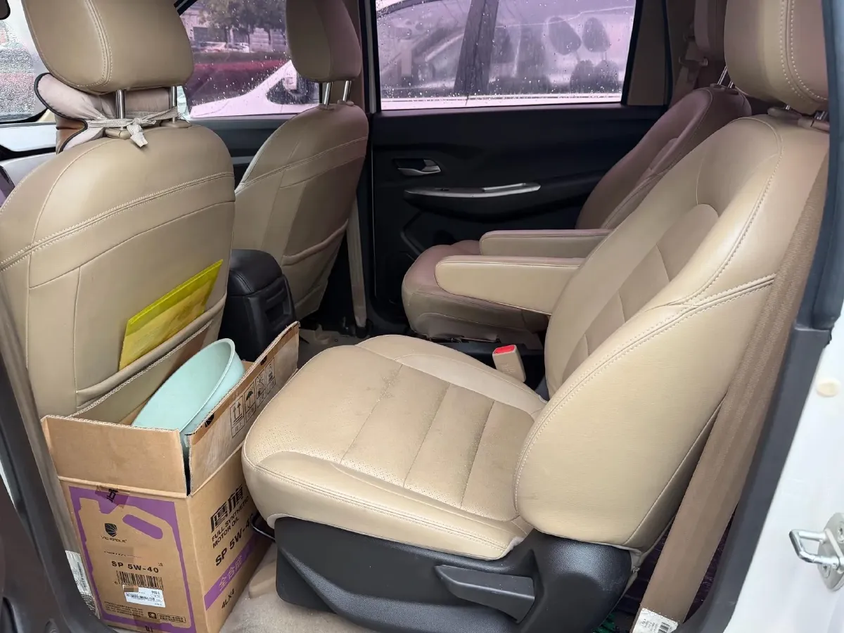 2018 WuLing HongGuang 1.5L 105HP L4 5MT,autocango,china used car exporter,china ev exporter,chinese used car exporter,chinese used ev exporter