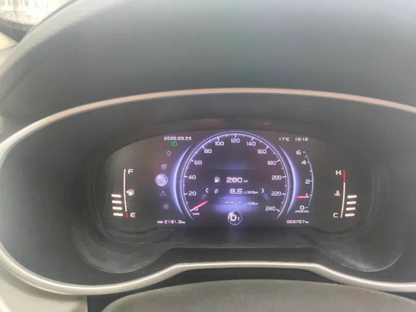 2020 Roewe i6 1.5T 169HP L4 7DCT,autocango,china used car exporter,china ev exporter,chinese used car exporter,chinese used ev exporter