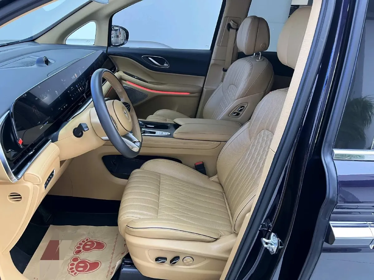 2022 Voyah Dream 1.5T 136HP L4 PHEV 25.57KWH,autocango,china used car exporter,china ev exporter,chinese used car exporter,chinese used ev exporter