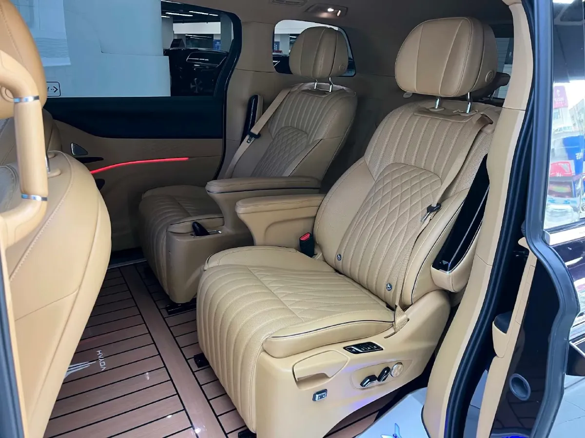 2022 Voyah Dream 1.5T 136HP L4 PHEV 25.57KWH,autocango,china used car exporter,china ev exporter,chinese used car exporter,chinese used ev exporter