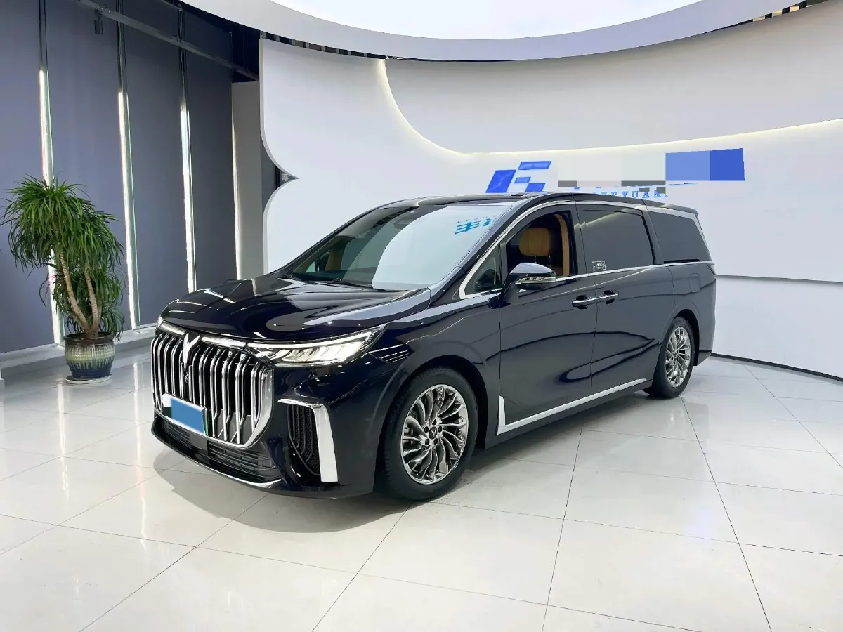 2022 Voyah Dream 1.5T 136HP L4 PHEV 25.57KWH,autocango,china used car exporter,china ev exporter,chinese used car exporter,chinese used ev exporter