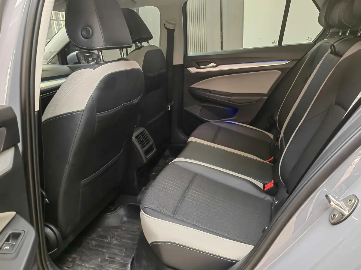 2021 Volkswagen Golf 1.4T 150HP L4 7DCT,autocango,china used car exporter,china ev exporter,chinese used car exporter,chinese used ev exporter