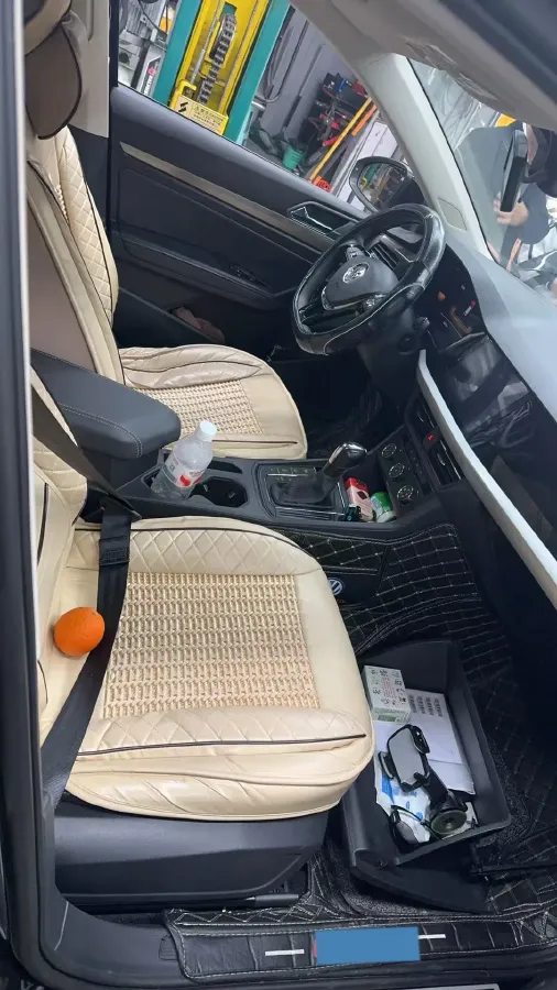 2022 Volkswagen T-Roc 1.4T 150HP L4 7DCT,autocango,china used car exporter,china ev exporter,chinese used car exporter,chinese used ev exporter