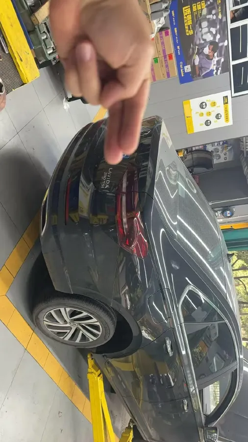 2022 Volkswagen T-Roc 1.4T 150HP L4 7DCT,autocango,china used car exporter,china ev exporter,chinese used car exporter,chinese used ev exporter