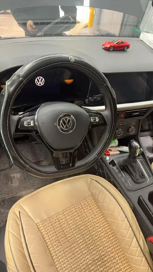 2022 Volkswagen T-Roc 1.4T 150HP L4 7DCT,autocango,china used car exporter,china ev exporter,chinese used car exporter,chinese used ev exporter