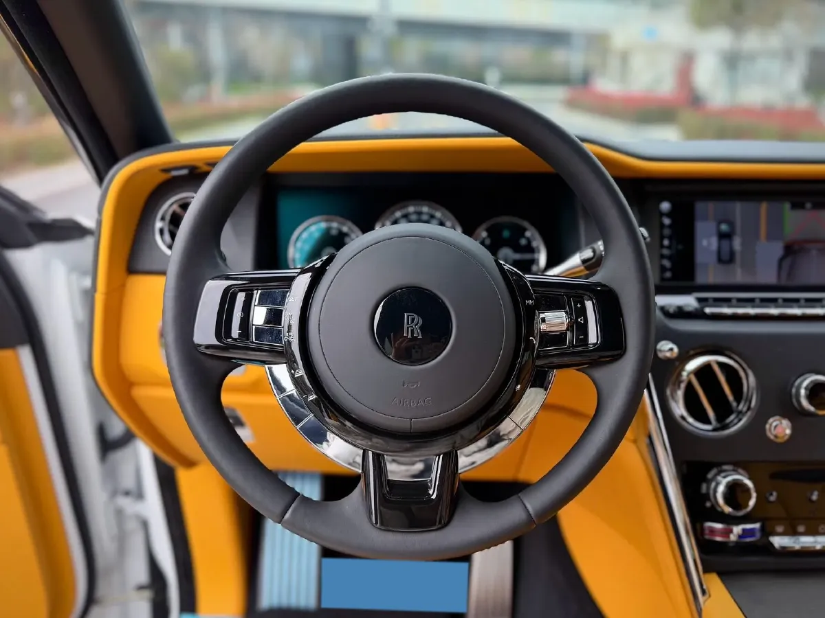 2018 Rolls-Royce Cullinan 6.7T 571HP V12 8AT,autocango,china used car exporter,china ev exporter,chinese used car exporter,chinese used ev exporter