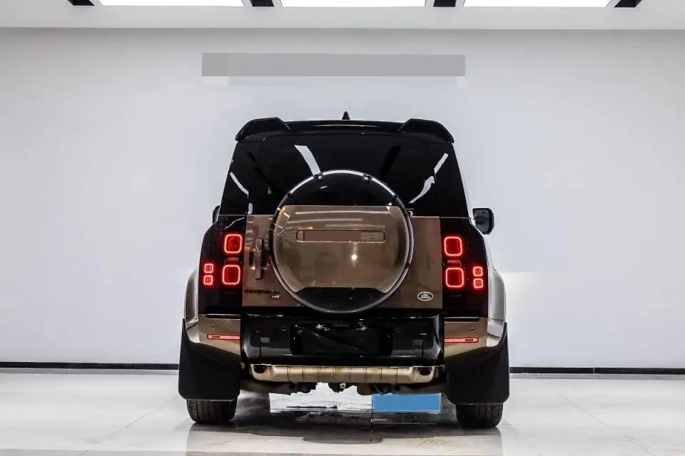 2023 Land Rover Defender 3.0T 400HP L6 8AT,autocango,china used car exporter,china ev exporter,chinese used car exporter,chinese used ev exporter