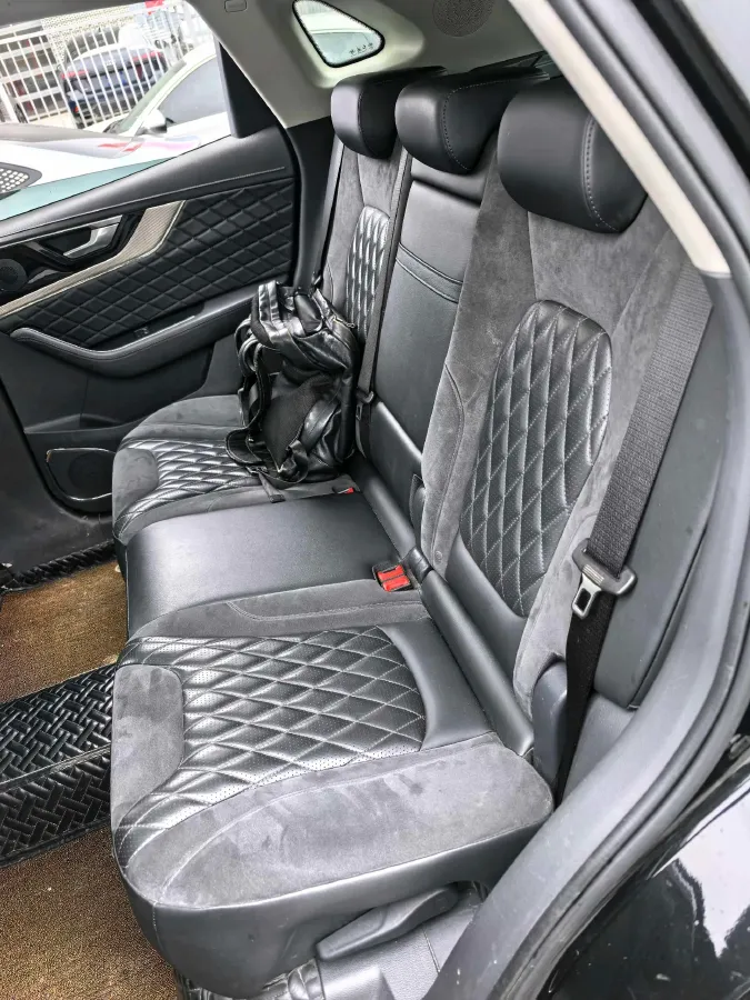 2019 HongQi HS5 2.0T 224HP L4 6AT,autocango,china used car exporter,china ev exporter,chinese used car exporter,chinese used ev exporter