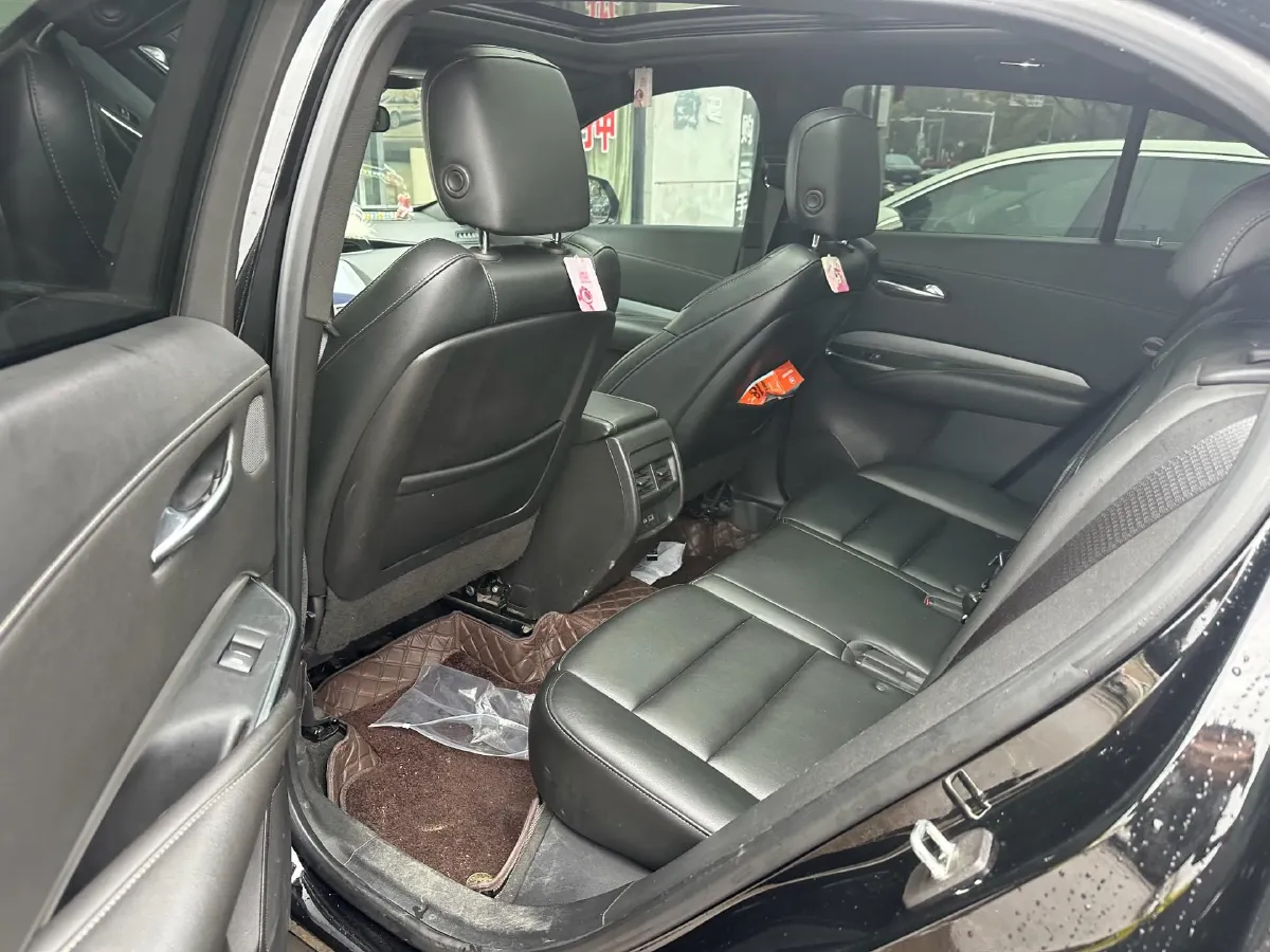 2022 Cadillac XT4 2.0T 237HP L4 9AT,autocango,china used car exporter,china ev exporter,chinese used car exporter,chinese used ev exporter