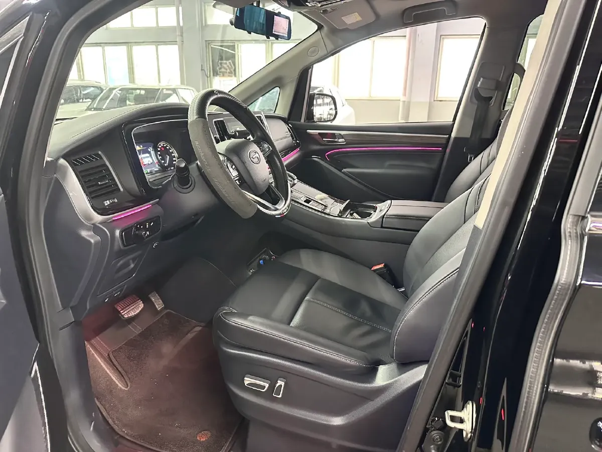 2021 GAC Trumpchi M8 2.0T 252HP L4 8AT,autocango,china used car exporter,china ev exporter,chinese used car exporter,chinese used ev exporter