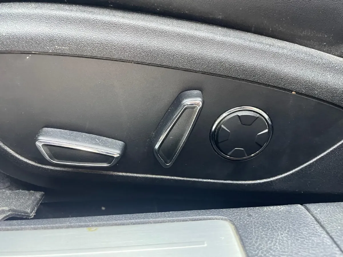 2017 Lincoln MKZ 2.0T 203HP L4 6AT,autocango,china used car exporter,china ev exporter,chinese used car exporter,chinese used ev exporter