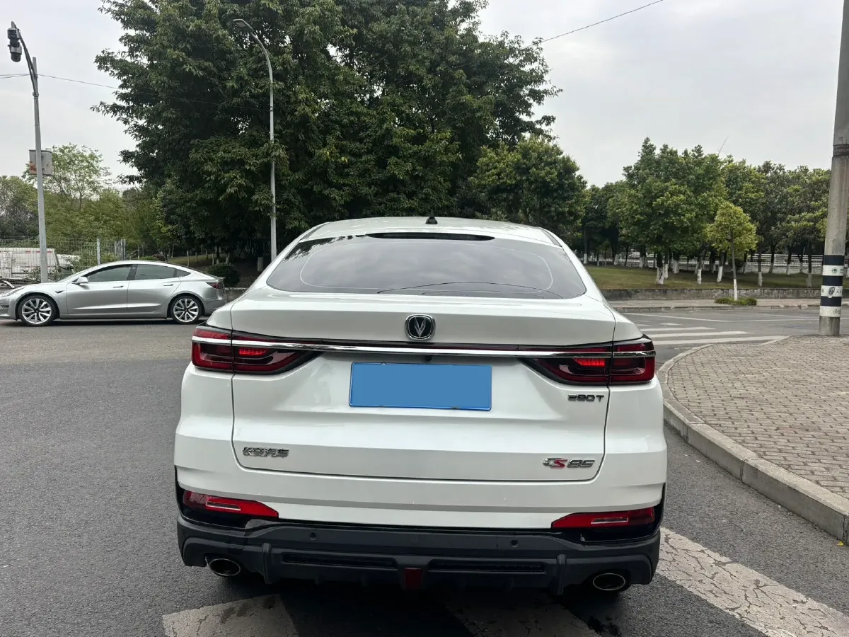 2021 ChangAn CS85 Coupe 1.5T 178HP L4 7DCT,autocango,china used car exporter,china ev exporter,chinese used car exporter,chinese used ev exporter