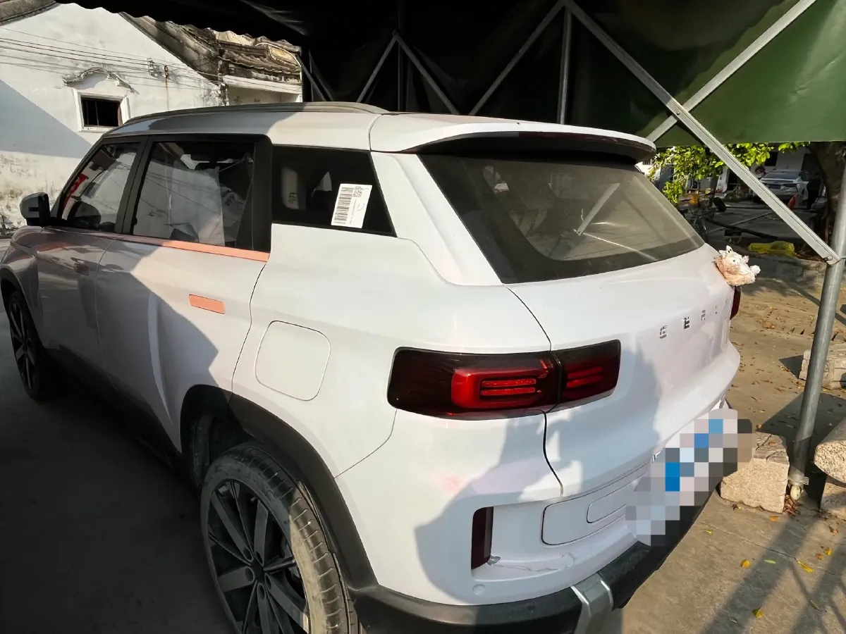 2023 Geely ICON 1.5T 181HP L4 7DCT,autocango,china used car exporter,china ev exporter,chinese used car exporter,chinese used ev exporter