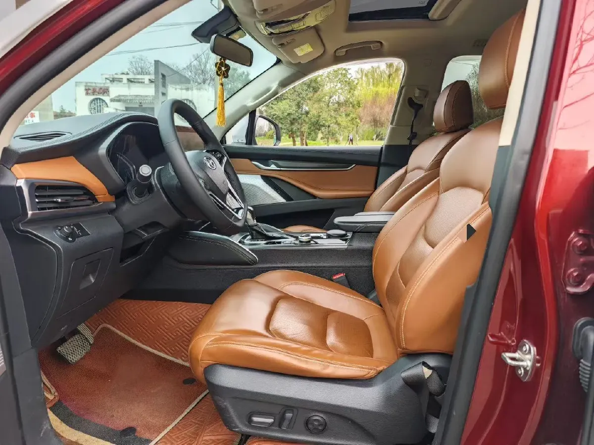 2017 MAXUS D90 2.0T 224HP L4 6AT,autocango,china used car exporter,china ev exporter,chinese used car exporter,chinese used ev exporter