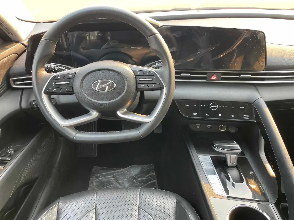 2022 Hyundai Elantra 1.5L 115HP L4 CVT,autocango,china used car exporter,china ev exporter,chinese used car exporter,chinese used ev exporter