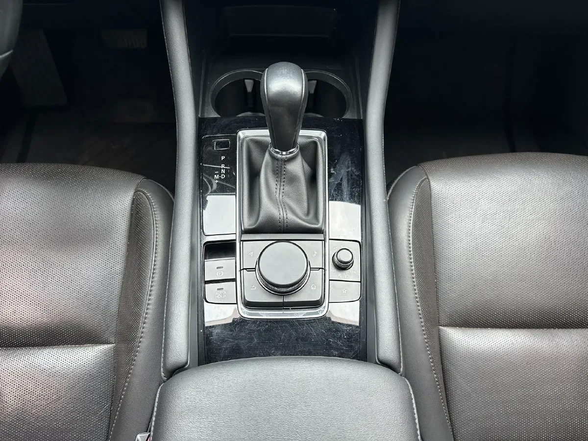 2022 Mazda 3 Axela 2.0L 158HP L4 6AT,autocango,china used car exporter,china ev exporter,chinese used car exporter,chinese used ev exporter