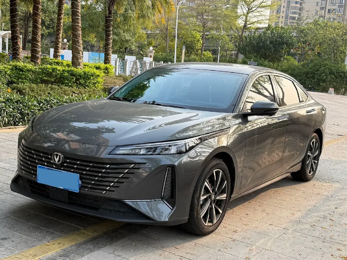 2024 ChangAn Eado 1.5T 170HP L4 7DCT,autocango,china used car exporter,china ev exporter,chinese used car exporter,chinese used ev exporter