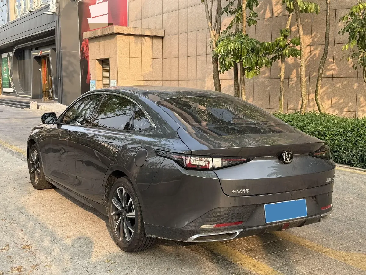 2024 ChangAn Eado 1.5T 170HP L4 7DCT,autocango,china used car exporter,china ev exporter,chinese used car exporter,chinese used ev exporter