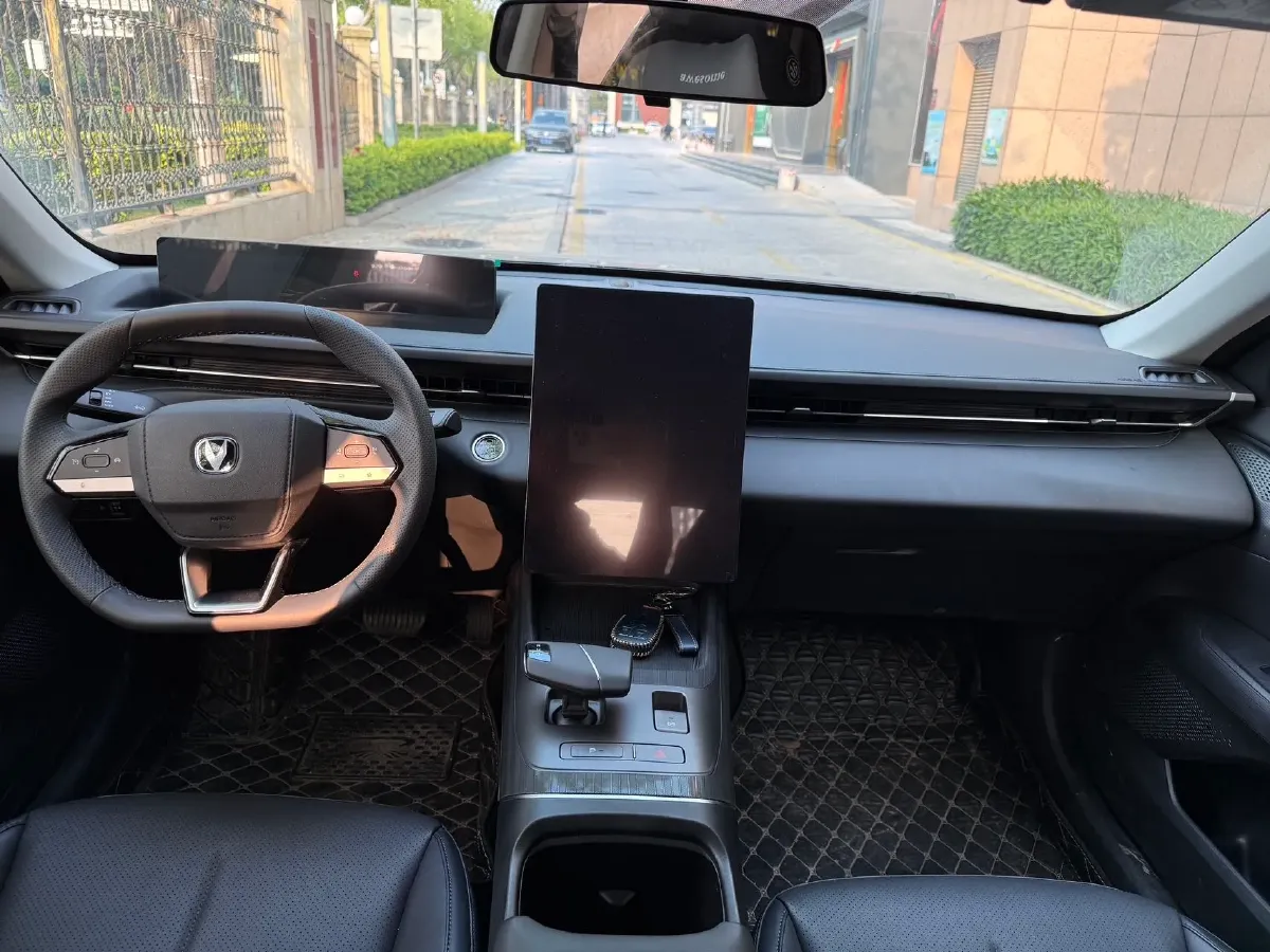 2024 ChangAn Eado 1.5T 170HP L4 7DCT,autocango,china used car exporter,china ev exporter,chinese used car exporter,chinese used ev exporter