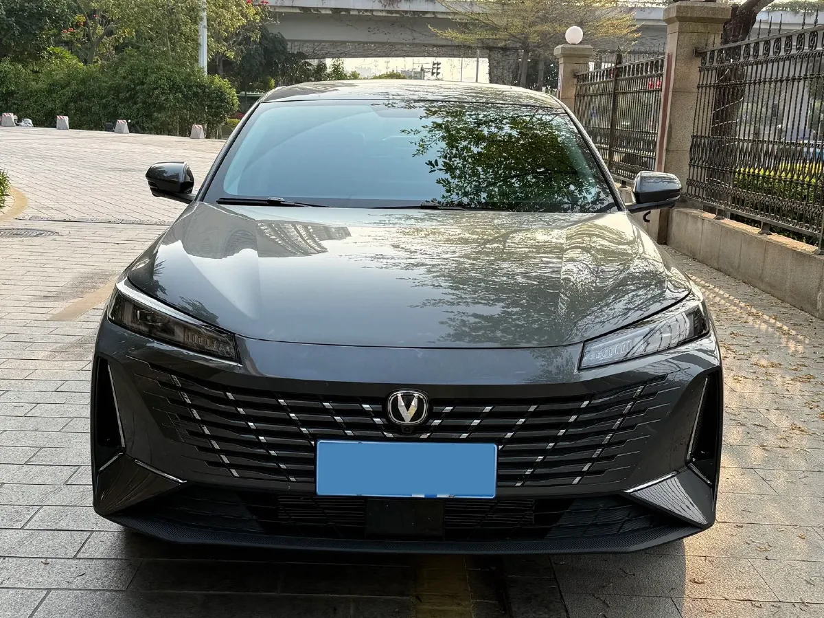 2024 ChangAn Eado 1.5T 170HP L4 7DCT,autocango,china used car exporter,china ev exporter,chinese used car exporter,chinese used ev exporter