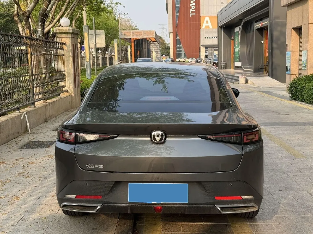 2024 ChangAn Eado 1.5T 170HP L4 7DCT,autocango,china used car exporter,china ev exporter,chinese used car exporter,chinese used ev exporter