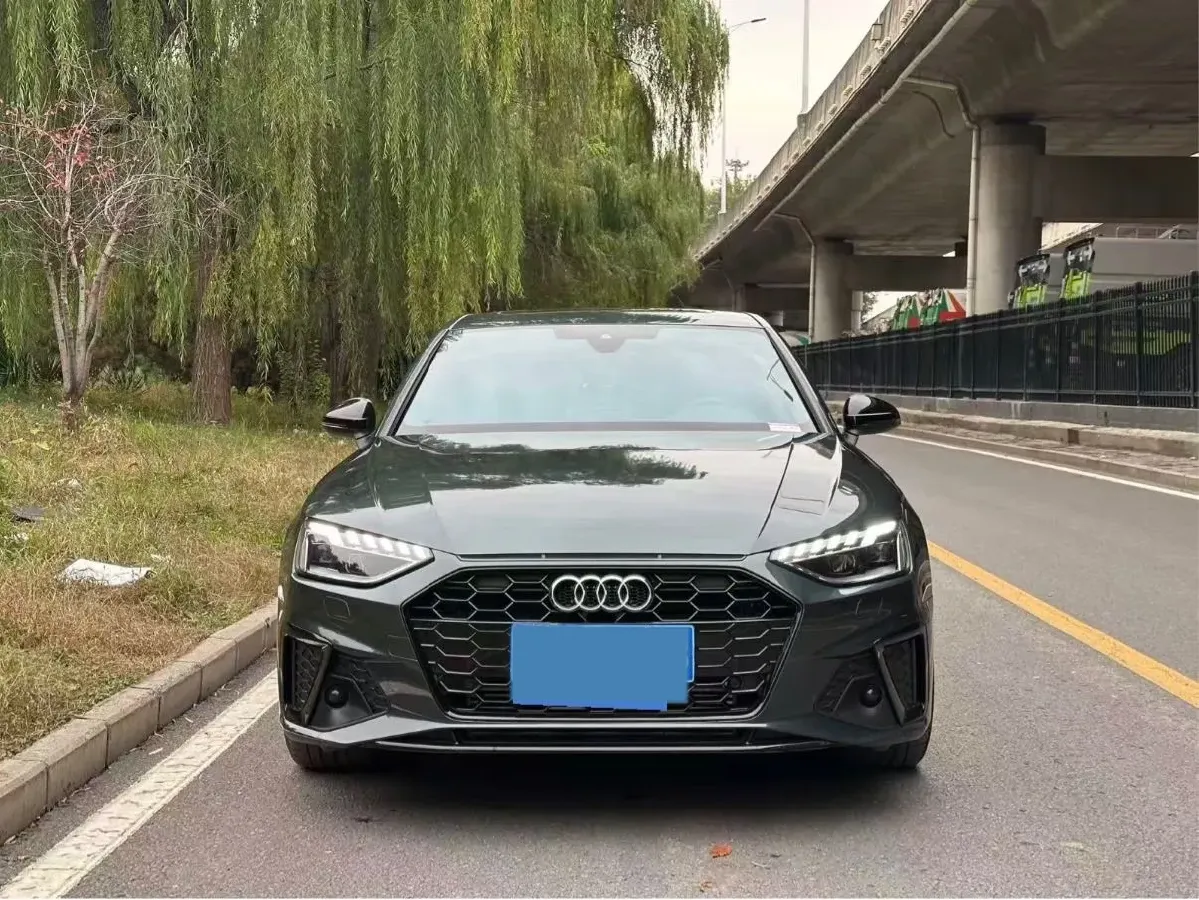 2024 Audi A4L 2.0T 190HP L4 7DCT,autocango,china used car exporter,china ev exporter,chinese used car exporter,chinese used ev exporter