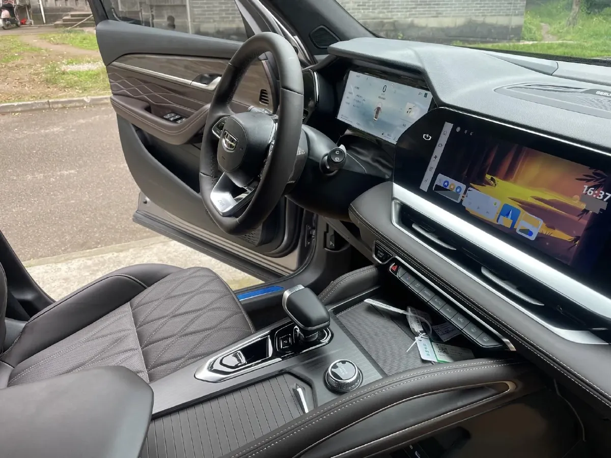 2025 Geely Monjaro 2.0T 238HP L4 8AT,autocango,china used car exporter,china ev exporter,chinese used car exporter,chinese used ev exporter