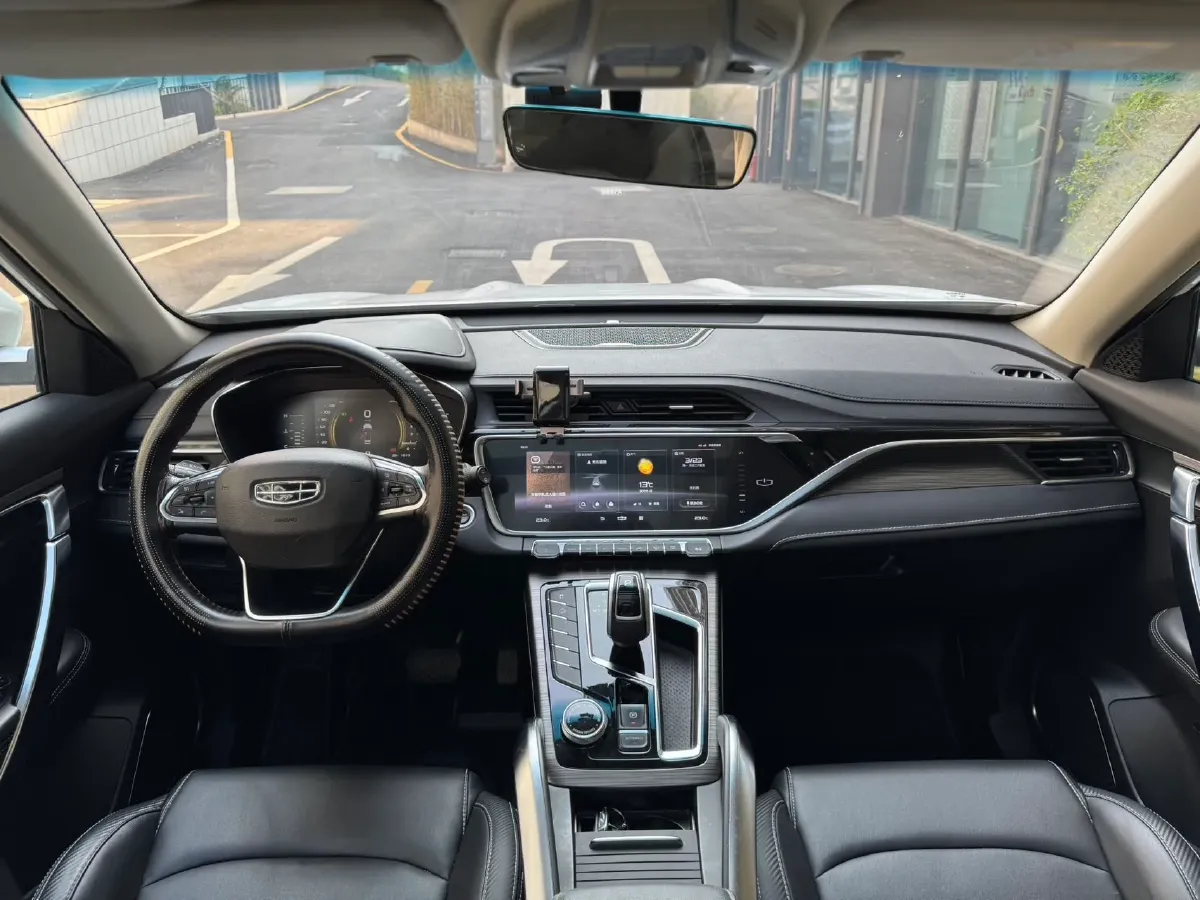 2020 Roewe i6 1.5T 169HP L4 7DCT,autocango,china used car exporter,china ev exporter,chinese used car exporter,chinese used ev exporter